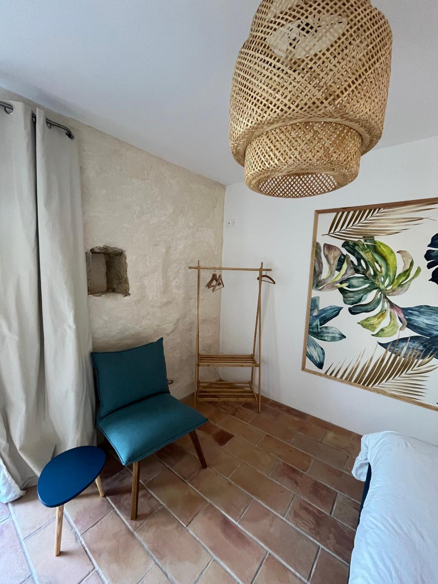 Le Nomade En Provence Bed & Breakfast Bouchet  Exterior foto